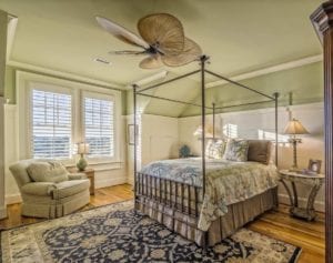 Professional rug steam cleaning to remove stains and keep rugs clean in Australia